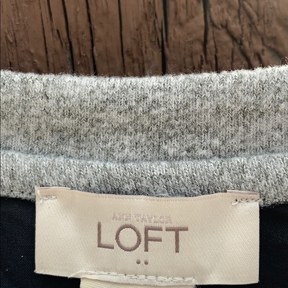 Ann Taylor Long Sleeved Top - Picture 5 of 6